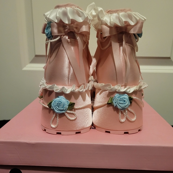 Sugar Thrillz Pink Satin Fugg Boots With Cake Style Decor - Picture 5 of 7